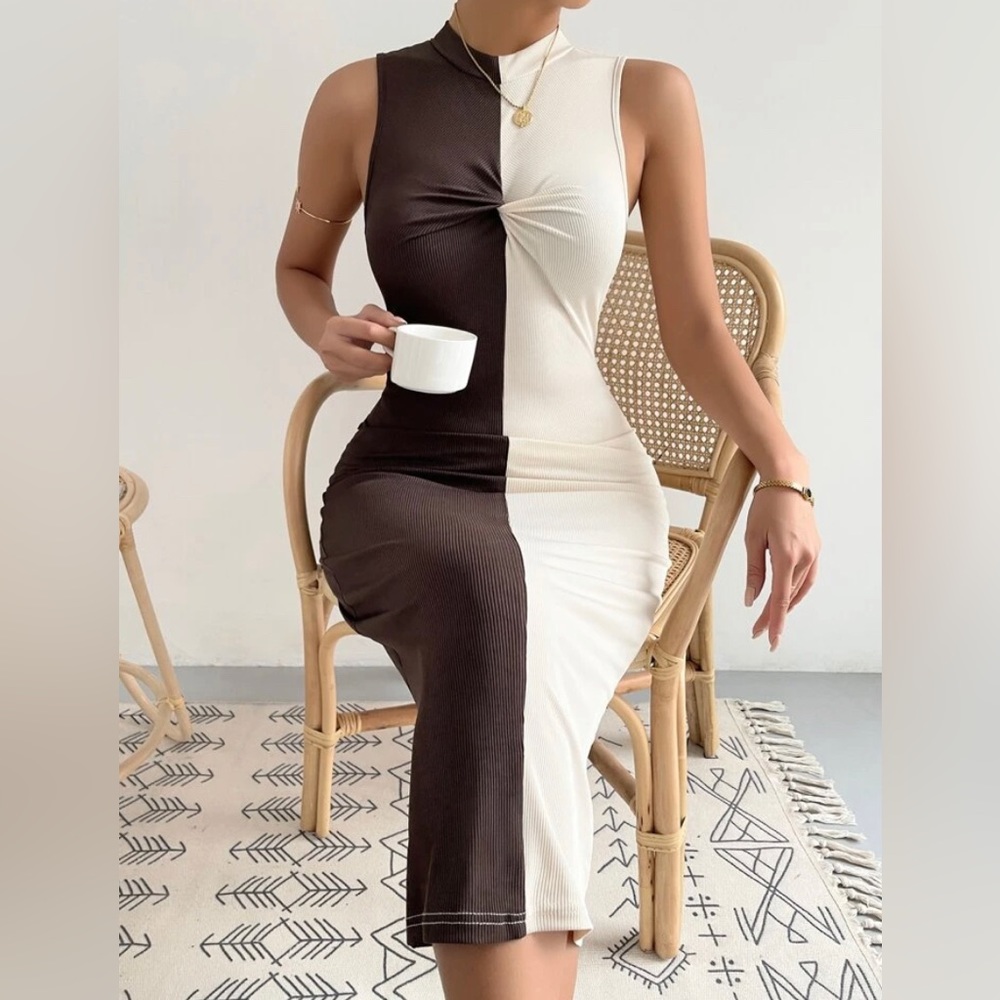 🔥SIZE 4 SXY TWO TONE TWIST FRONT MOCK NECK DRESS! BRAND NEW!!🔥